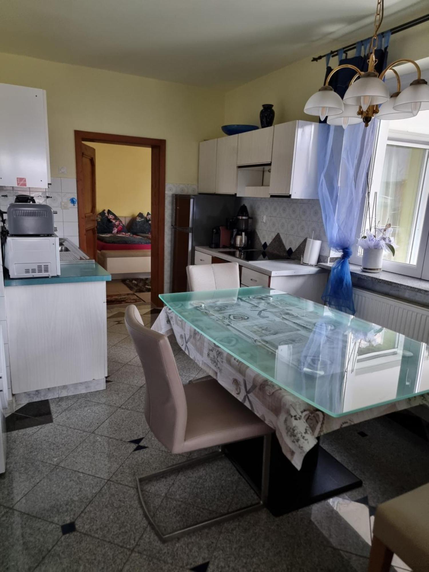 Ferienhaus Burgblick Treffen Habitación foto