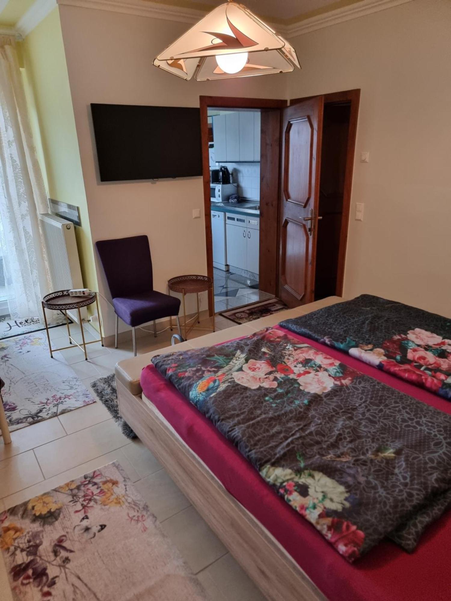 Ferienhaus Burgblick Treffen Habitación foto