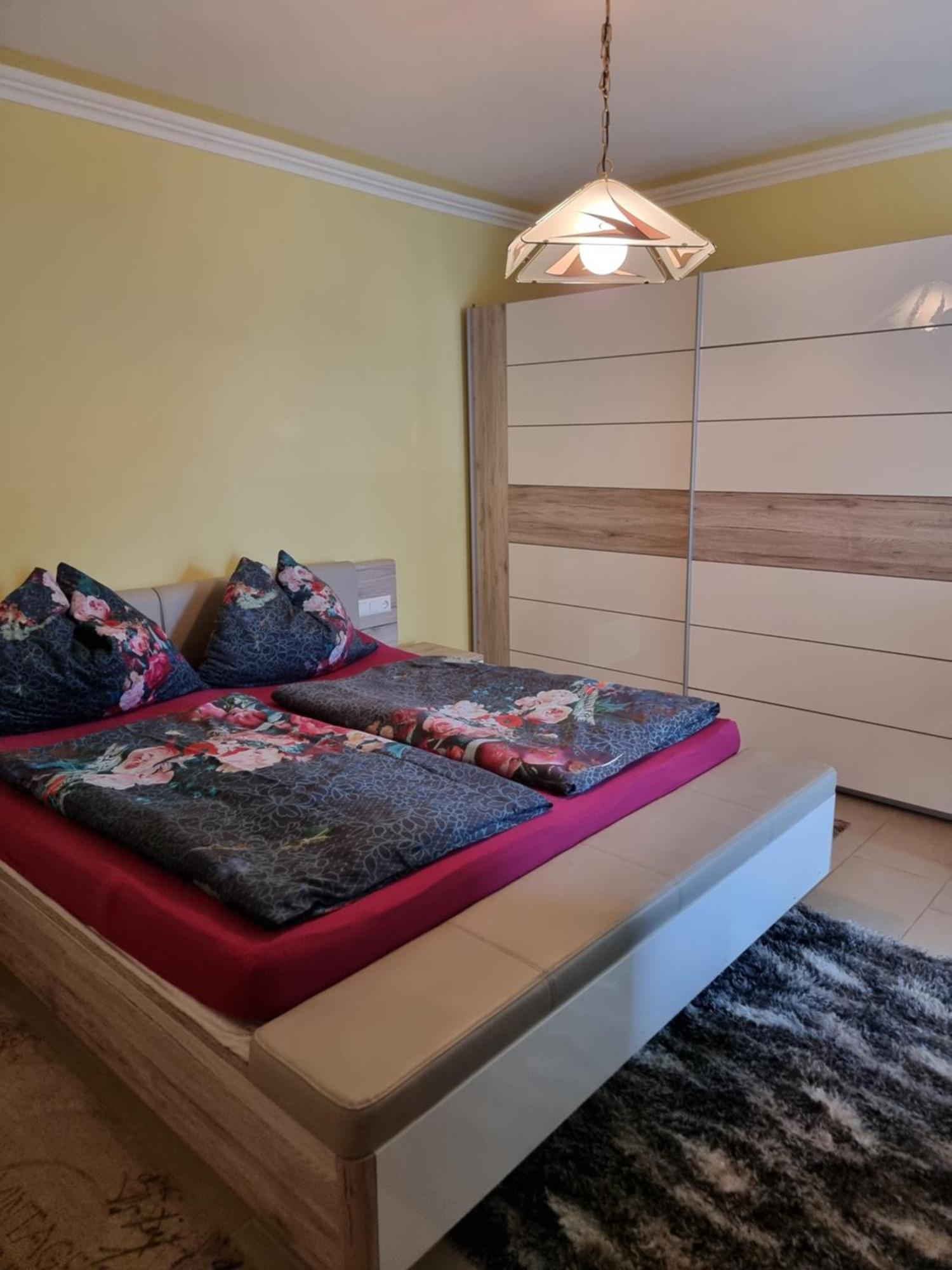 Ferienhaus Burgblick Treffen Habitación foto